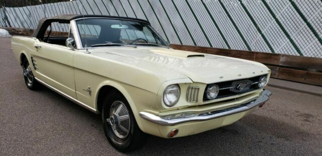 Ford Mustang 1966 image number 23