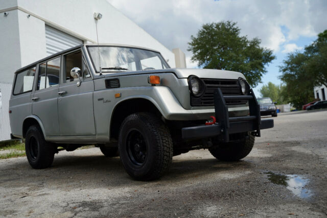 Toyota Land Cruiser 1971 image number 13