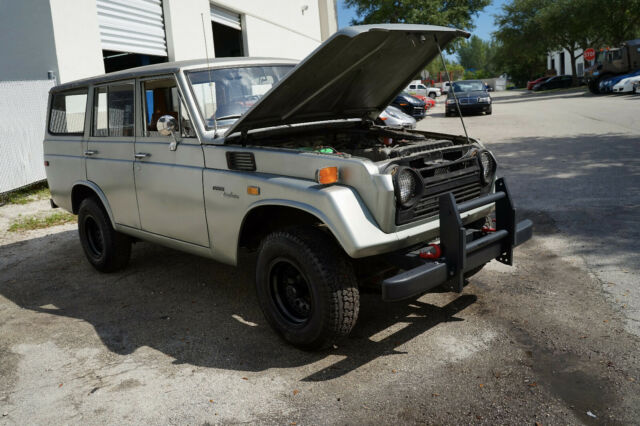 Toyota Land Cruiser 1971 image number 35