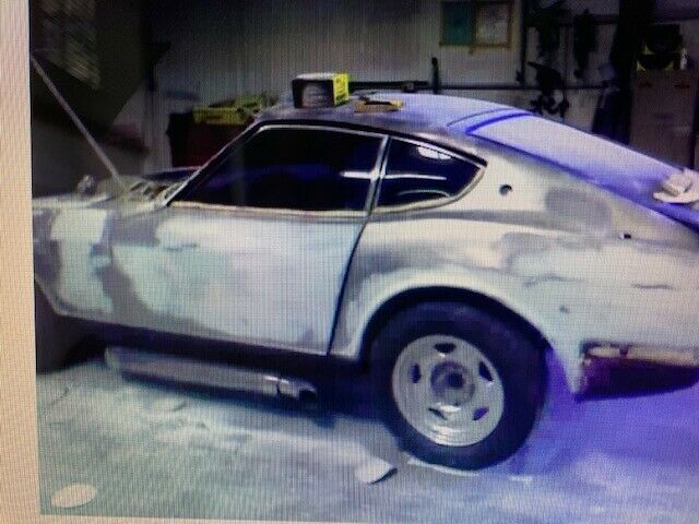 Nissan 240Z 1972 image number 17