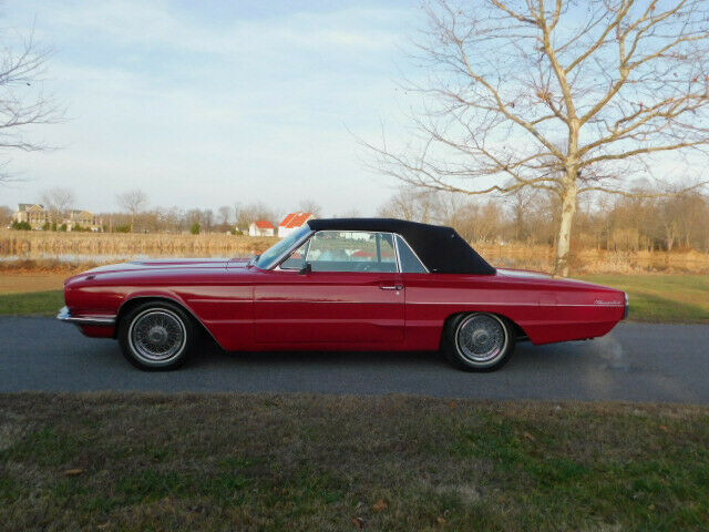 Ford Thunderbird 1966 image number 2