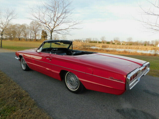 Ford Thunderbird 1966 image number 33