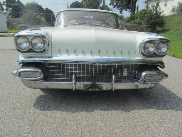 Pontiac Bonneville 1958 image number 24