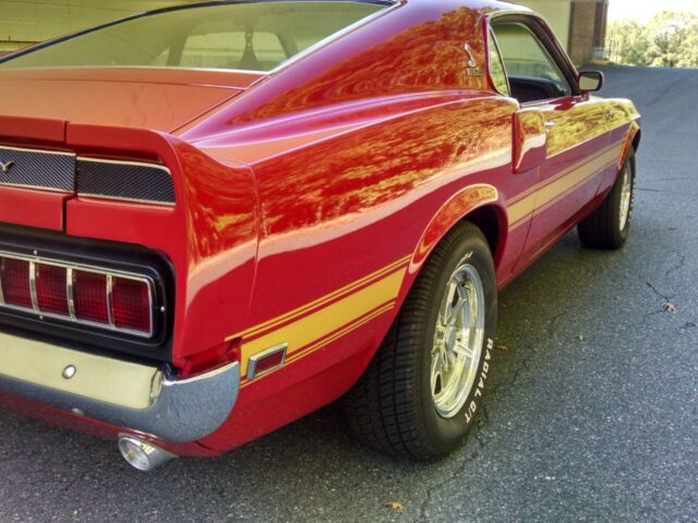 Ford Mustang 1969 image number 2