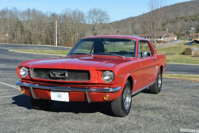 Ford Mustang 1966 image number 2