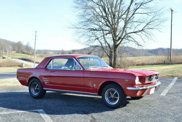 Ford Mustang 1966 image number 29