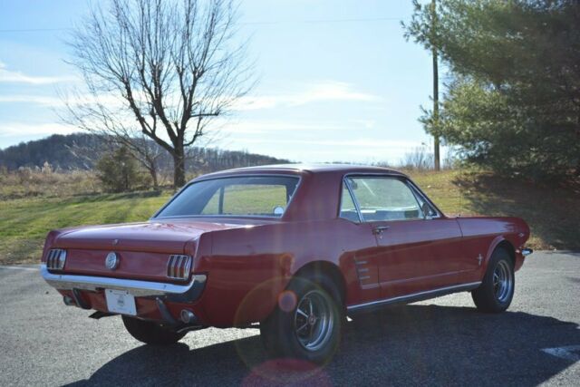 Ford Mustang 1966 image number 30