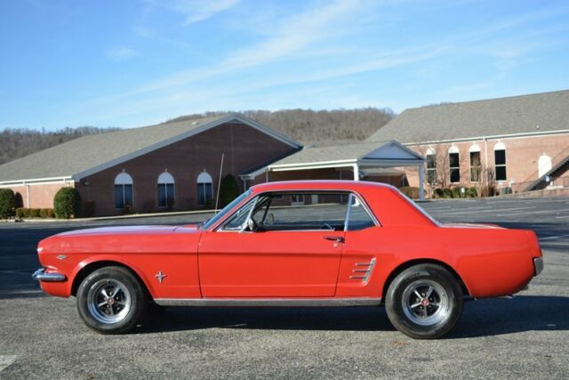 Ford Mustang 1966 image number 34