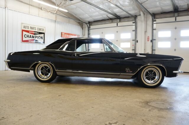 Buick Riviera 1965 image number 7