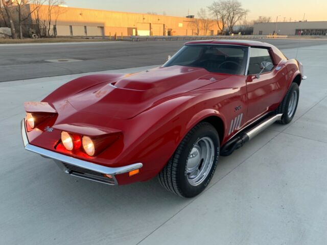 Chevrolet Corvette 1969 image number 13