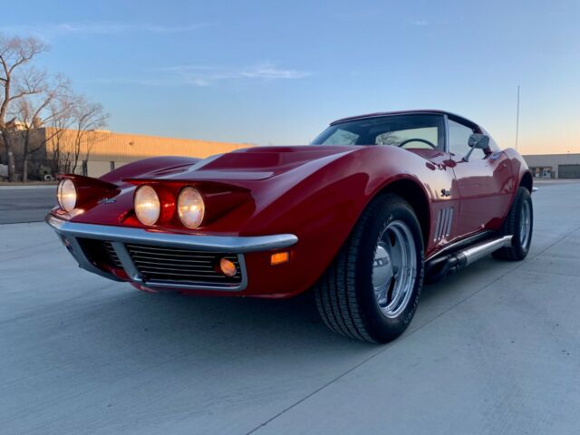 Chevrolet Corvette 1969 image number 16