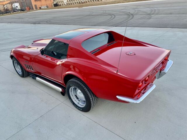 Chevrolet Corvette 1969 image number 27