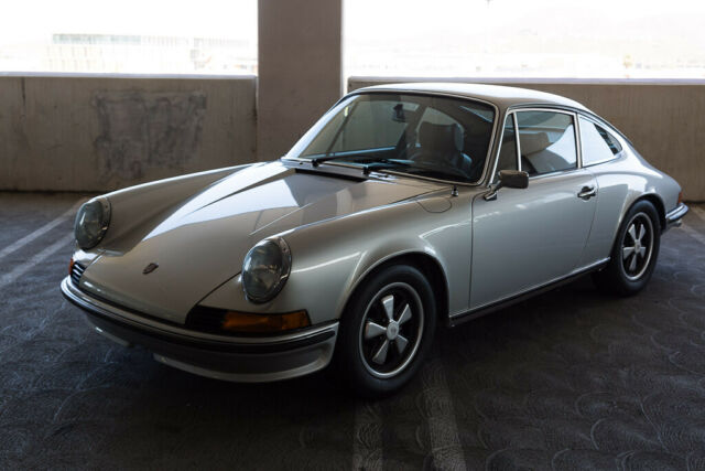 Porsche 911 1973 image number 2