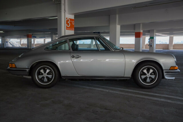 Porsche 911 1973 image number 28