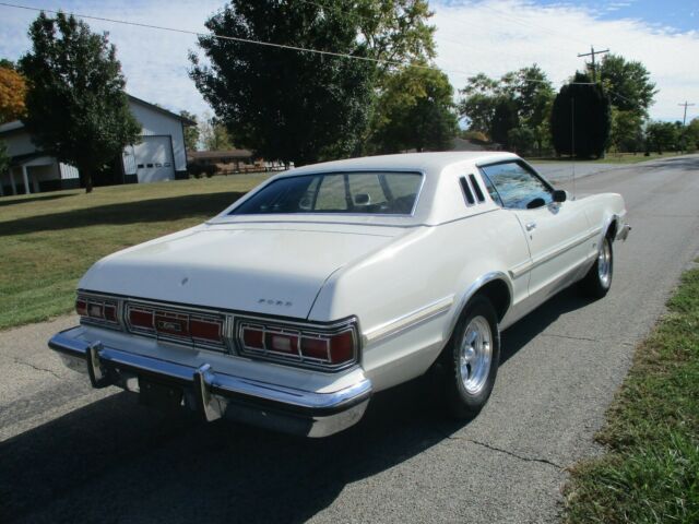 Ford Torino 1975 image number 5