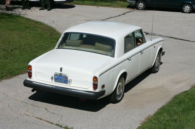 Rolls-Royce Silver Shadow 1976 image number 13