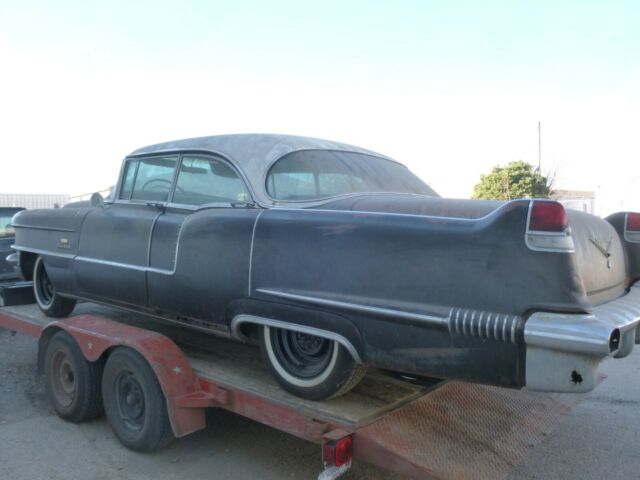 Cadillac DeVille 1956 image number 0