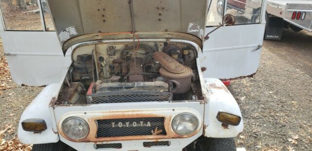 Toyota FJ Cruiser 1971 image number 12