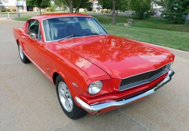 Ford Mustang 1965 image number 1