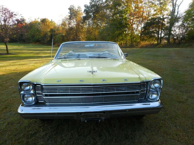 Ford Galaxie 1966 image number 10