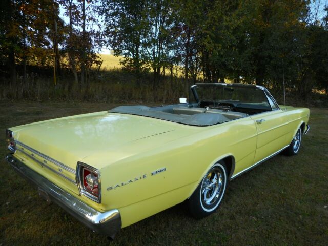 Ford Galaxie 1966 image number 28