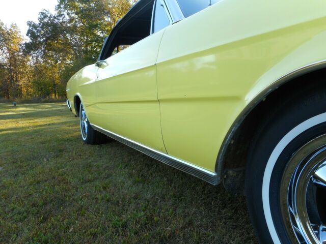 Ford Galaxie 1966 image number 32