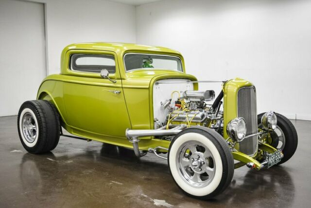 Ford Coupe 1932 image number 0