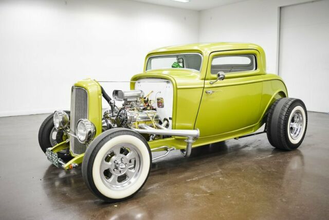 Ford Coupe 1932 image number 2