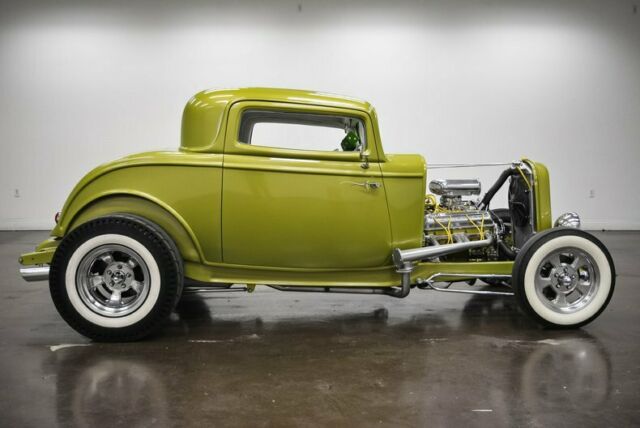 Ford Coupe 1932 image number 29