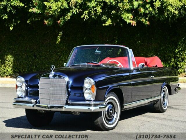 Mercedes-Benz 200-Series 1966 image number 24