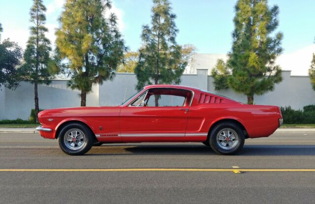 Ford Mustang 1965 image number 1