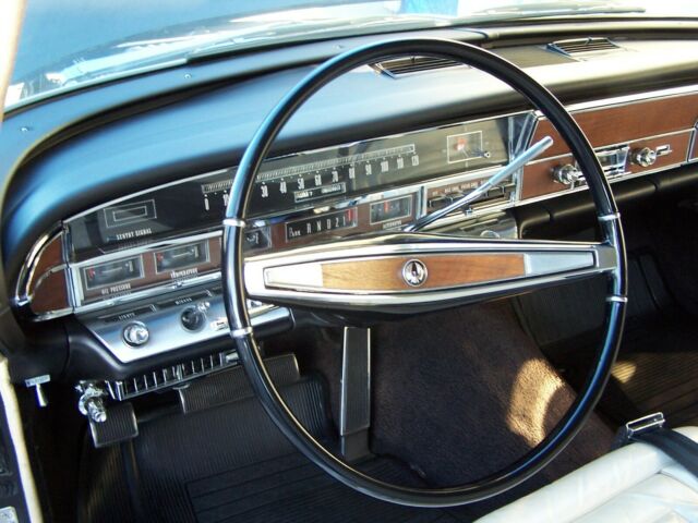 Chrysler Imperial 1966 image number 33