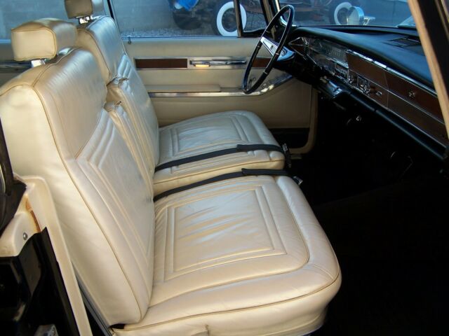 Chrysler Imperial 1966 image number 37