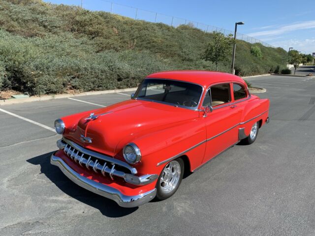 Chevrolet Bel Air/150/210 1954 image number 1