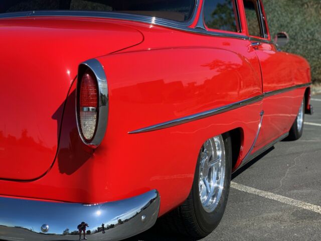 Chevrolet Bel Air/150/210 1954 image number 10