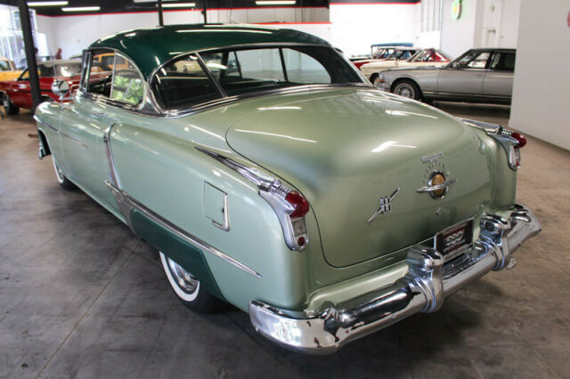 Oldsmobile Eighty-Eight 1951 image number 11