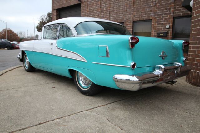 Oldsmobile Eighty-Eight 1955 image number 2