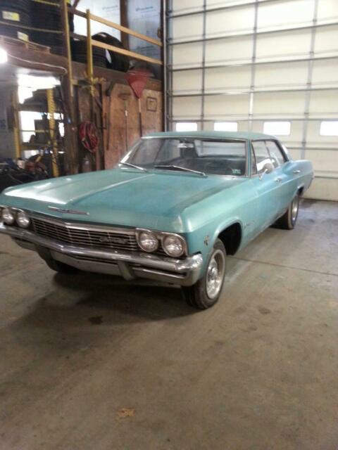 Chevrolet Impala 1965 image number 0