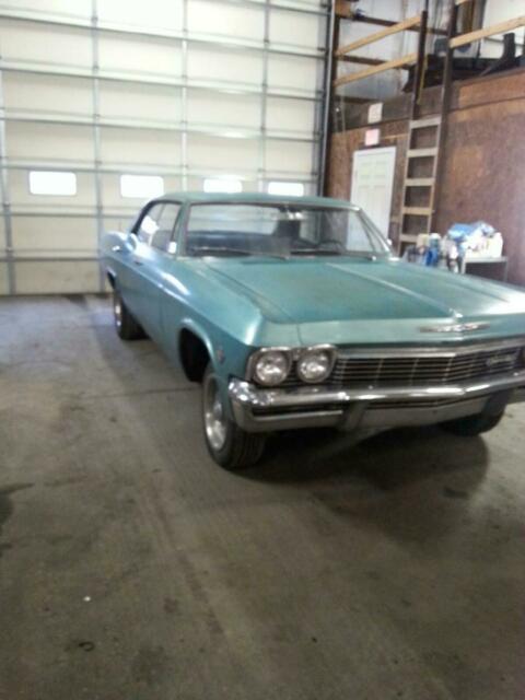 Chevrolet Impala 1965 image number 1