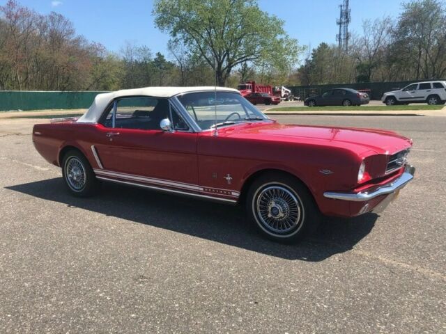 Ford Mustang 1966 image number 18