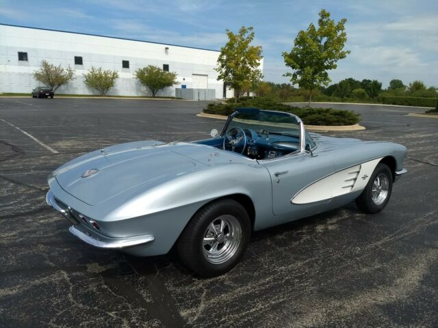 Chevrolet Corvette 1961 image number 6