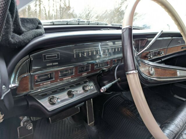 Chrysler Imperial 1965 image number 24