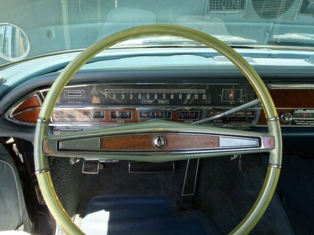 Chrysler Imperial 1966 image number 17