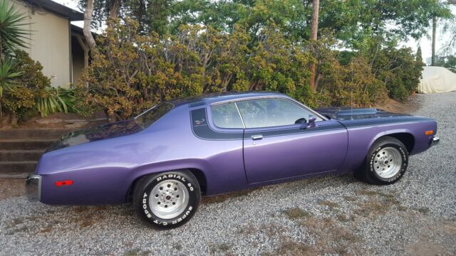 Plymouth Road Runner 1973 image number 12