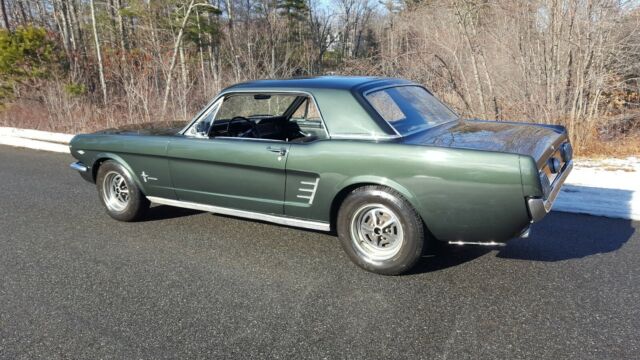 Ford Mustang 1966 image number 30