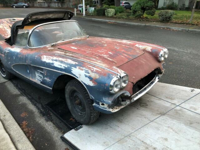 Chevrolet Corvette 1961 image number 0