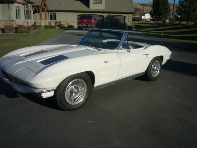 Chevrolet Corvette 1963 image number 0