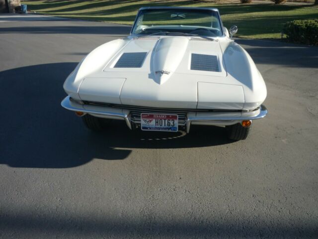 Chevrolet Corvette 1963 image number 28