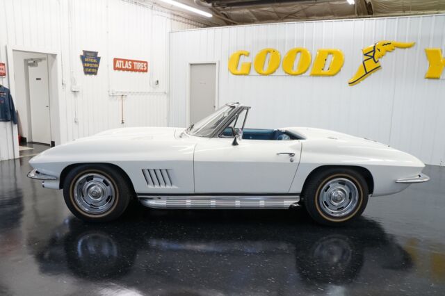 Chevrolet Corvette 1967 image number 14