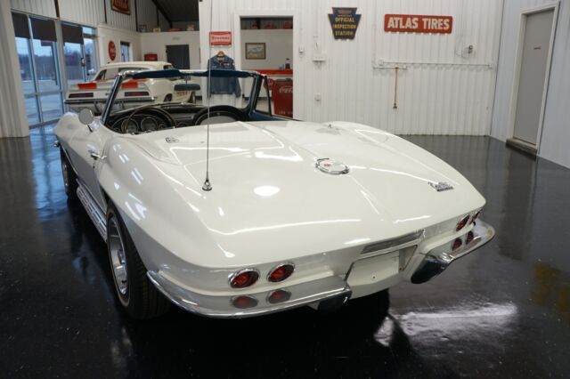 Chevrolet Corvette 1967 image number 16